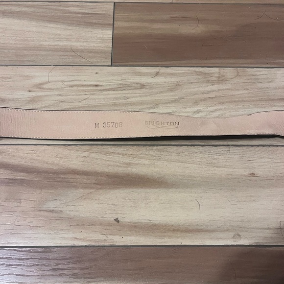 Brighton Brown Croc-Embossed Leather Belt with Silver Heart Buckle - Picture 3 of 7